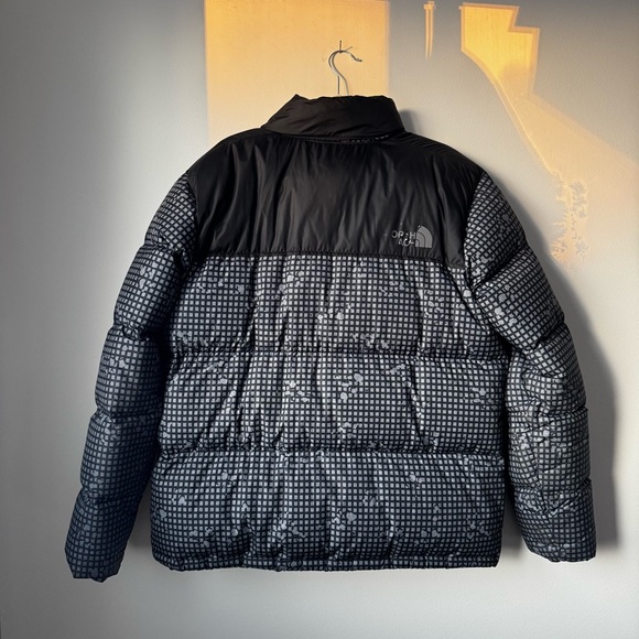 The North Face Puffer Jacket - Picture 2 of 4